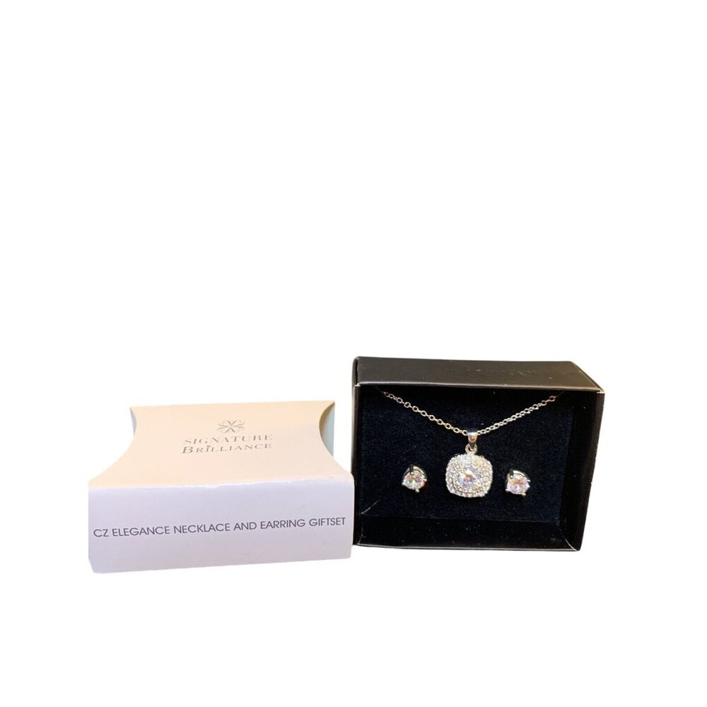 Avon Silver Tone CZ Elegant Necklace And Earring Gift Set (1562)